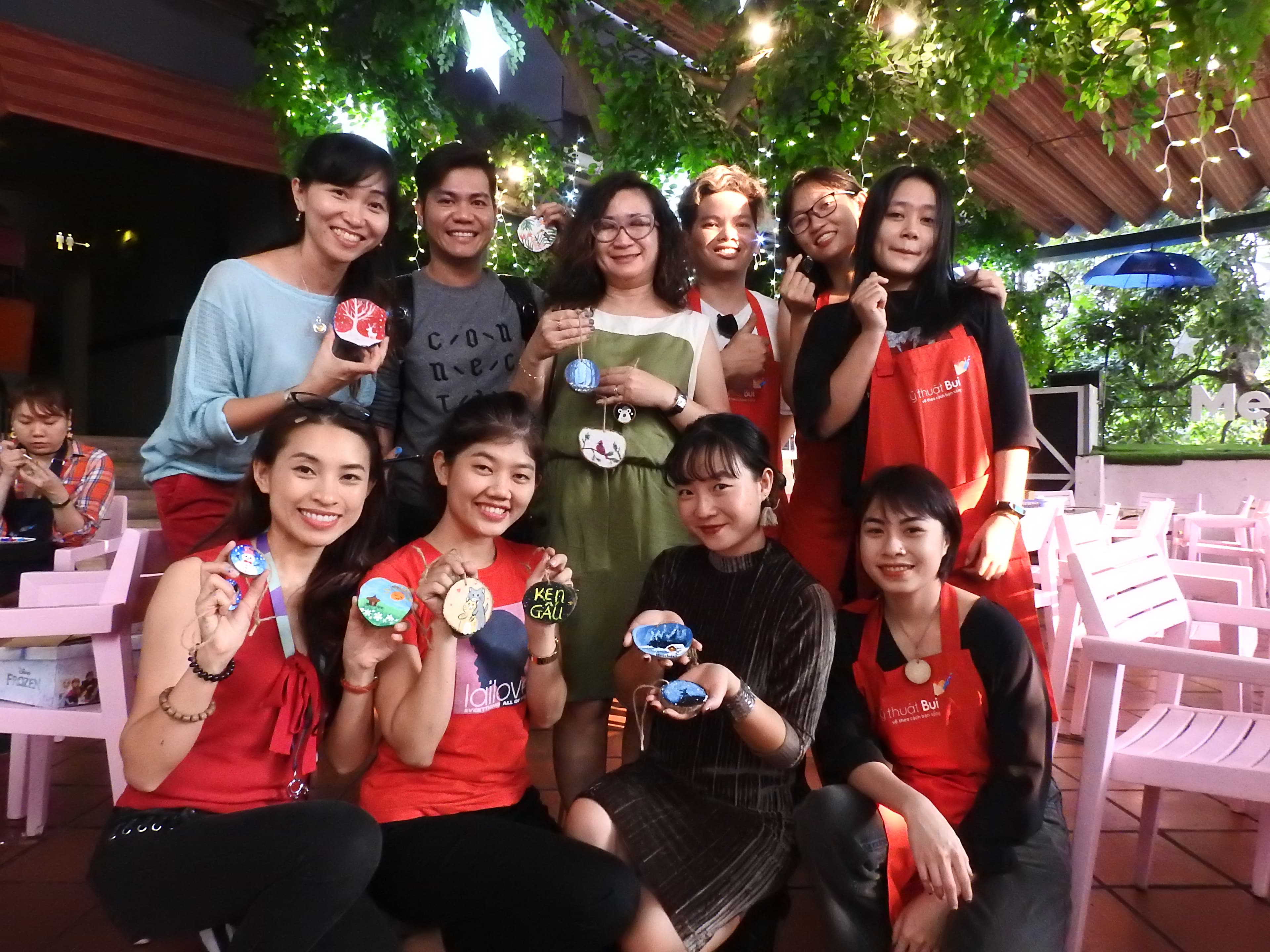Workshop Vẽ Gỗ chủ đề Noel tại công ty Merck