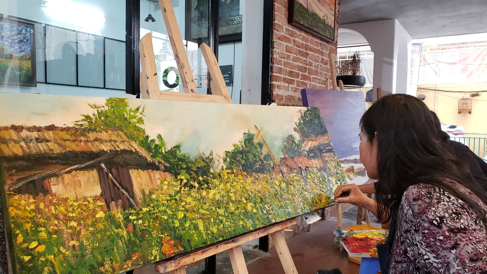 BỤI XƯỞNG - ĐẶC BIỆT HƠN CẢ MỘT LỚP HỌC VẼ