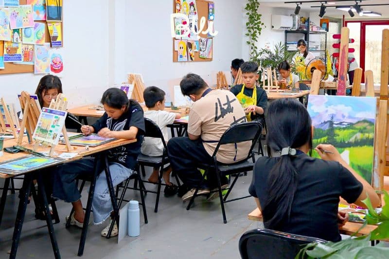 Nên cho trẻ học vẽ từ mấy tuổi là phù hợp? Lời khuyên từ chuyên gia