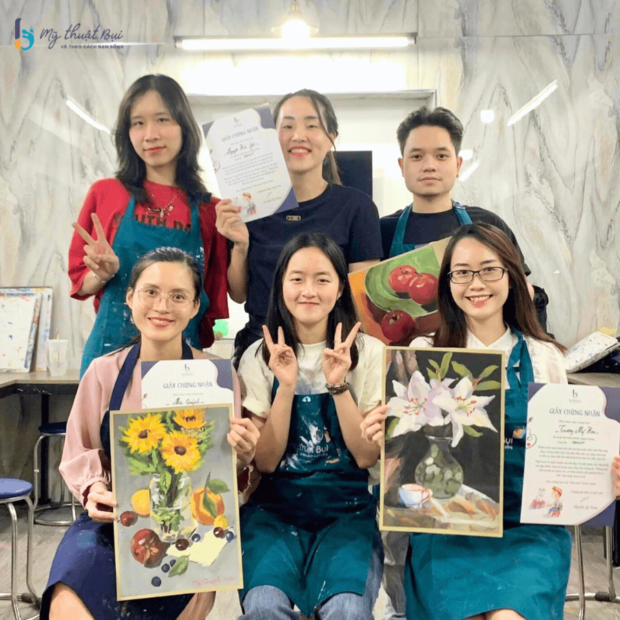 Học viên tại Mỹ Thuật Bụi