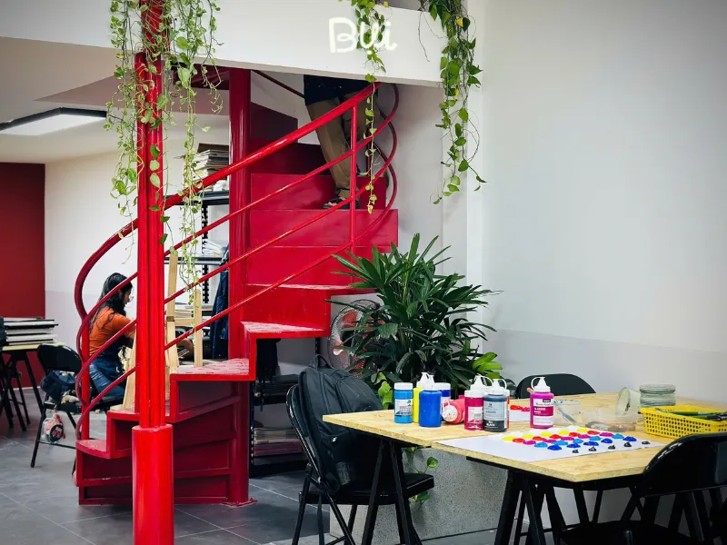 Không gian học vẽ thoải mái, thuận tiện di chuyển tại TP.HCM