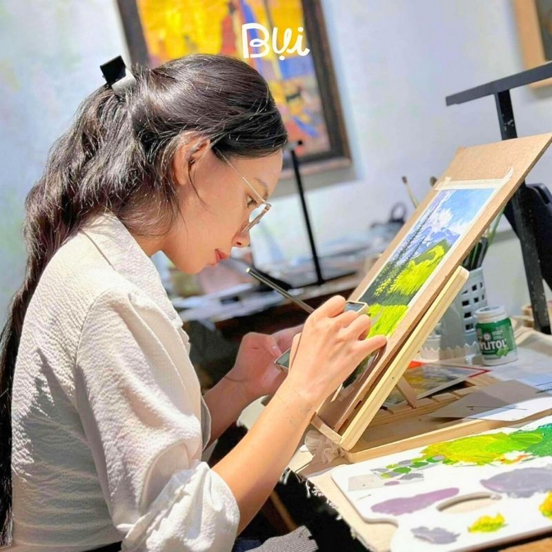 Hình ảnh học viên lớp vẽ Bụi Lớn cơ sở Cầu Giấy