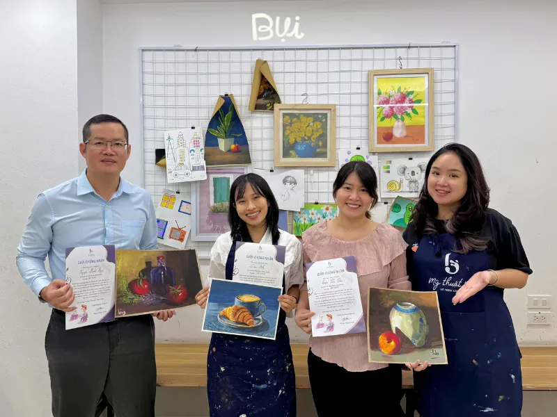 Lớp học vẽ cho người lớn TPHCM với hơn 12 năm kinh nghiệm Lớp học vẽ cho người lớn TPHCM với hơn 12 năm kinh nghiệm