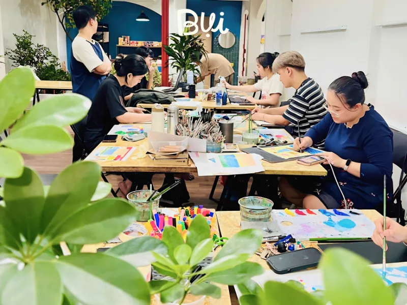 Lớp học vẽ cho người lớn tại quận 7 của Bụi