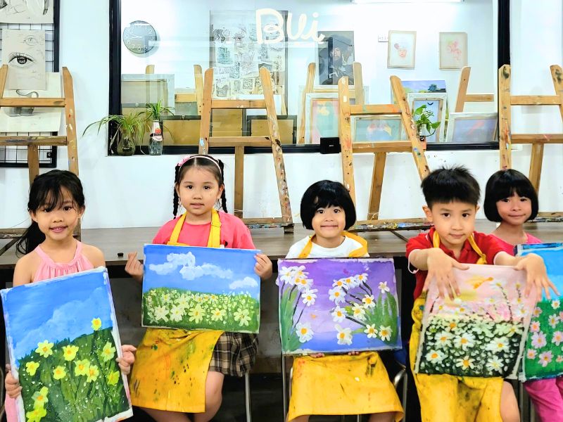 Bài vẽ của học viên trong lớp học vẽ cho bé Quận 7