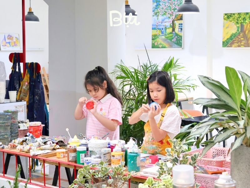 Mỹ Thuật Bụi là lớp dạy vẽ cho bé tại Thảo Điền Quận 2
