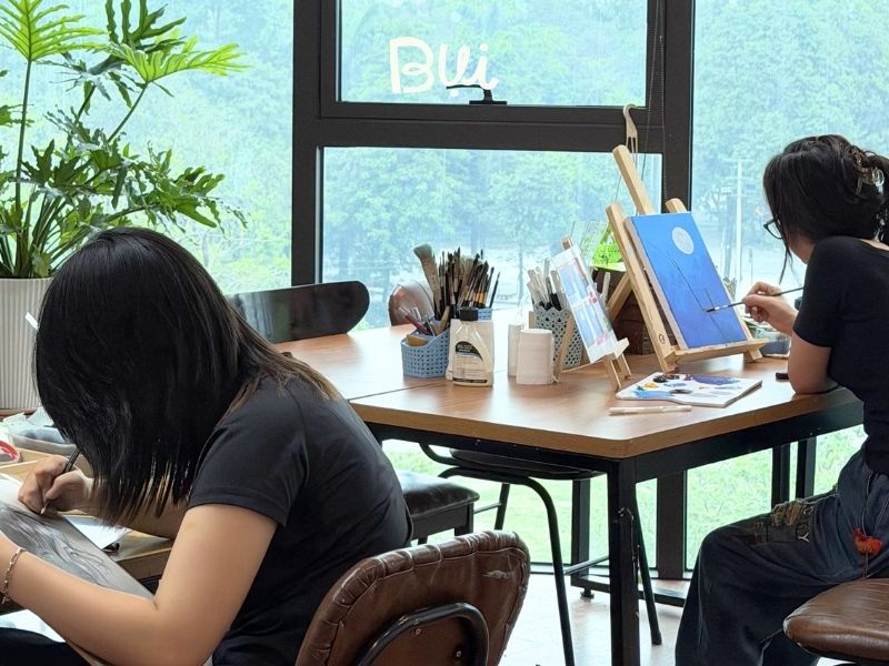 Mỹ Thuật Bụi - Địa điểm học vẽ thuận tiện cho học viên khu vực Hoàng Mai