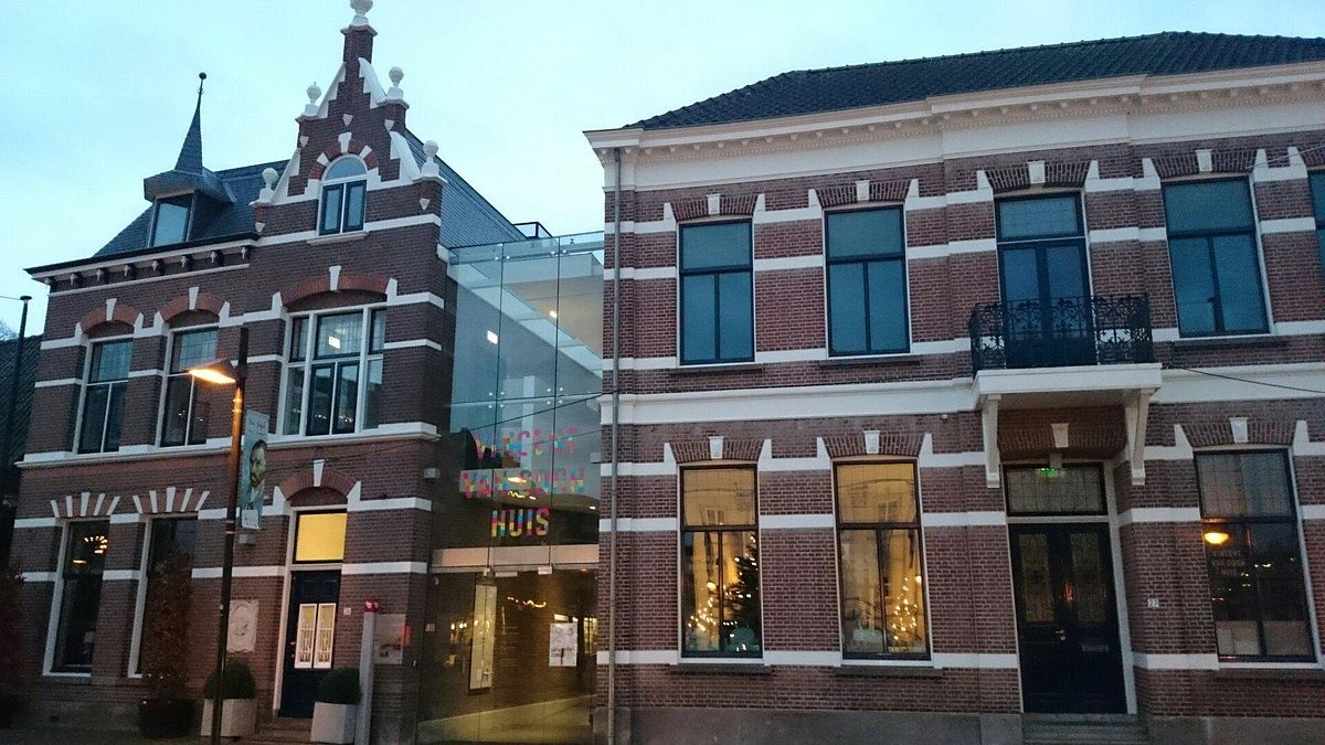 Ngôi nhà nơi danh họa Vincent van Gogh sinh ra tại làng Zundert, Hà Lan Ngôi nhà nơi danh họa Vincent van Gogh sinh ra tại làng Zundert, Hà Lan