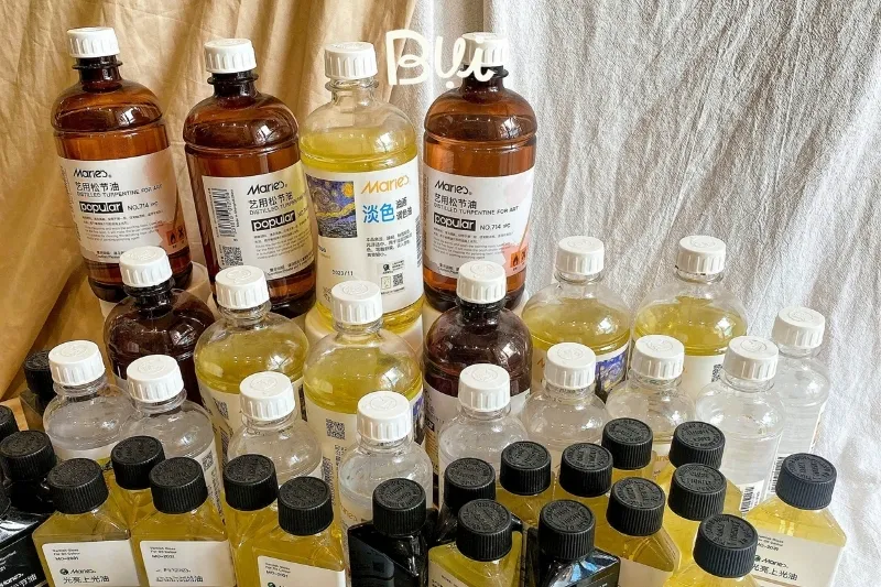 Dung môi và dầu pha màu