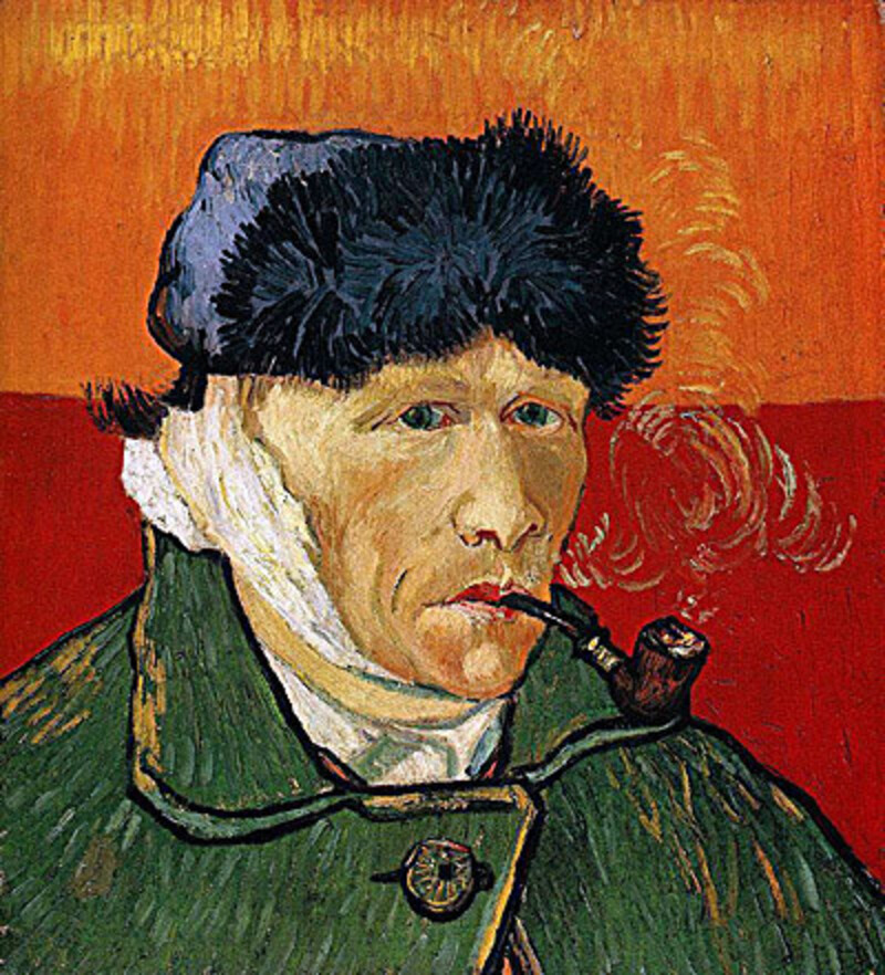 Chân dung tự họa Van Gogh: Hành trình 36 bức tranh đi tìm chính mình 7 Chân dung tự họa với tẩu thuốc và tai băng bó 1889 (Self-Portrait with Bandaged Ear and Pipe)