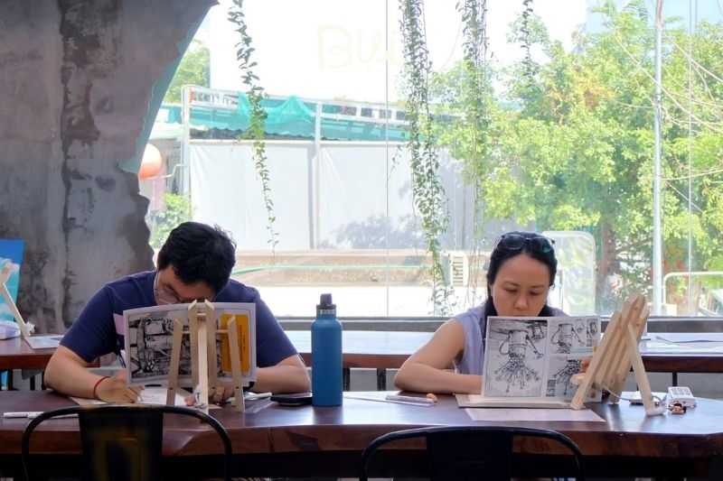 Không gian học vẽ thư giãn tại trung tâm Mỹ Thuật Bụi